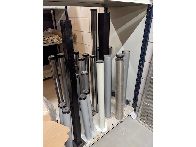 Assortiment meubelbevestigingsmateriaal, o.a. hettich - afbeelding 15 van  34