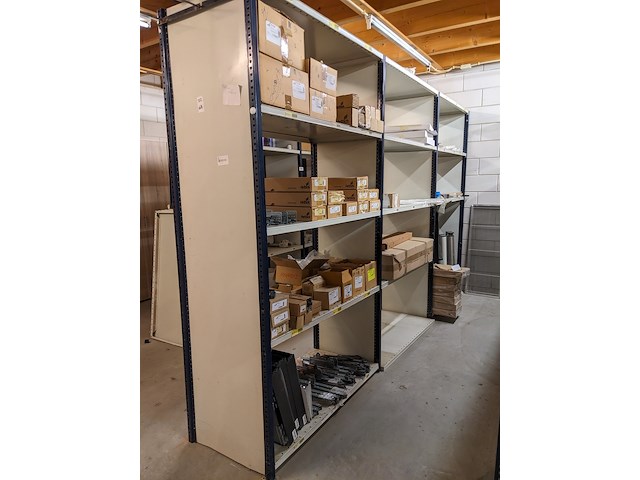 Assortiment meubelbevestigingsmateriaal, o.a. hettich - afbeelding 12 van  34