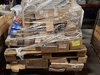 Assortiment meubelbevestigingsmateriaal, o.a. hettich - afbeelding 24 van  34