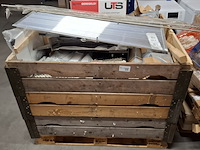 Assortiment meubelbevestigingsmateriaal, o.a. hettich - afbeelding 26 van  34