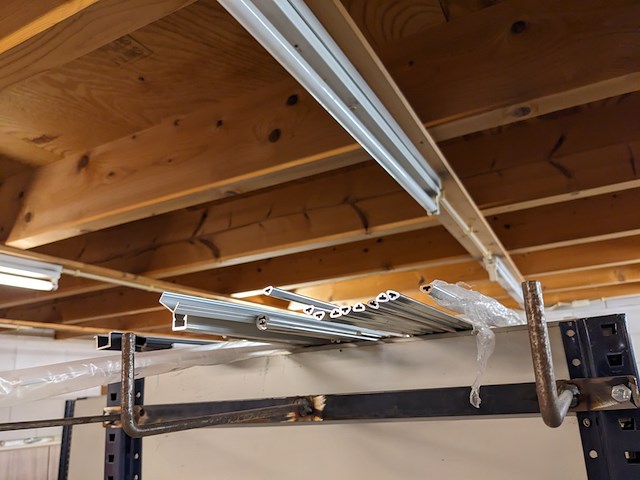 Assortiment meubelbevestigingsmateriaal, o.a. hettich - afbeelding 29 van  34