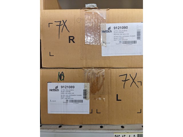 Assortiment meubelbevestigingsmateriaal, o.a. hettich - afbeelding 33 van  34