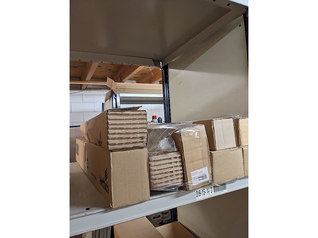 Assortiment meubelbevestigingsmateriaal, o.a. hettich - afbeelding 34 van  34