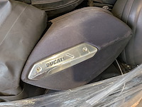 Assortiment motorkoffers en tassen, o.a. triumph, ducati, honda - afbeelding 6 van  10