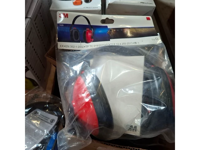 Assortiment pbm o.a. 3m - afbeelding 12 van  12