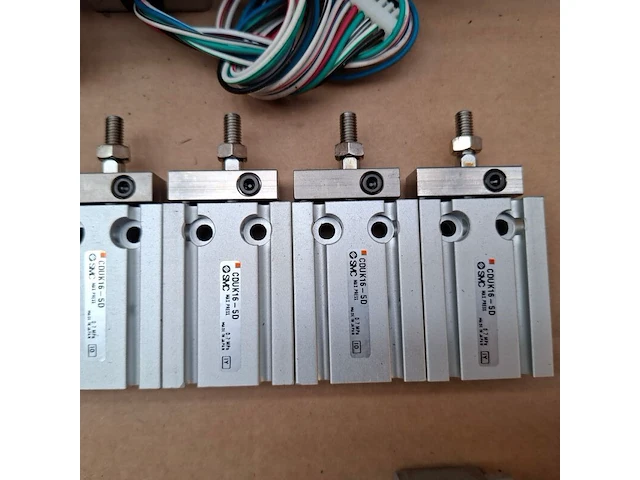 Assortiment pneumatische cilinders en toebehoren o.a. festo, norgren - afbeelding 4 van  25