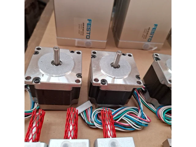 Assortiment pneumatische cilinders en toebehoren o.a. festo, norgren - afbeelding 5 van  25