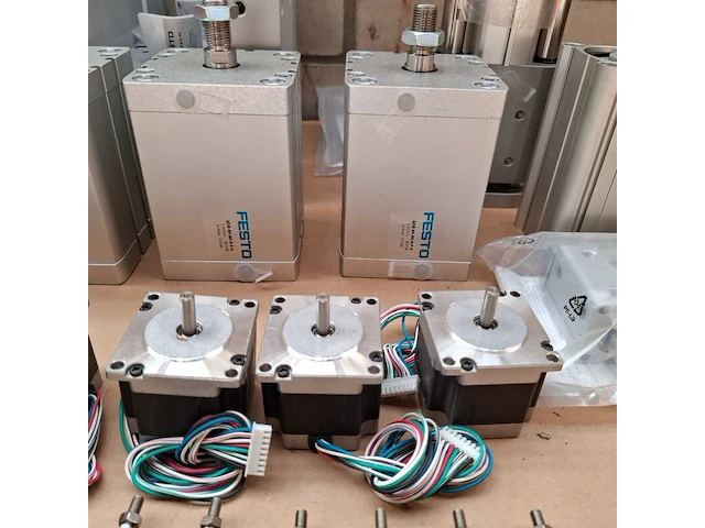 Assortiment pneumatische cilinders en toebehoren o.a. festo, norgren - afbeelding 6 van  25