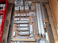 Assortiment pneumatische cilinders en toebehoren o.a. festo, norgren - afbeelding 12 van  25