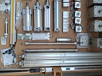 Assortiment pneumatische cilinders en toebehoren o.a. festo, norgren - afbeelding 19 van  25
