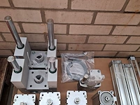 Assortiment pneumatische cilinders en toebehoren o.a. festo, norgren - afbeelding 21 van  25