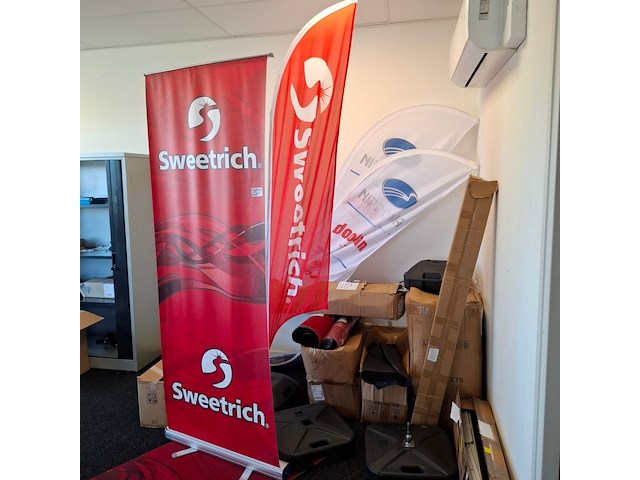 Assortiment promo materiaal o.a. sweetrich en nipponia - afbeelding 7 van  14