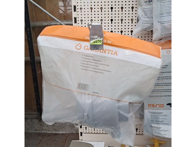 Assortiment regenton toebehoren o.a. harcostar - afbeelding 2 van  30