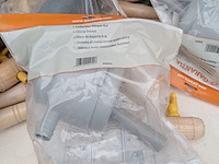 Assortiment regenton toebehoren o.a. harcostar - afbeelding 7 van  30