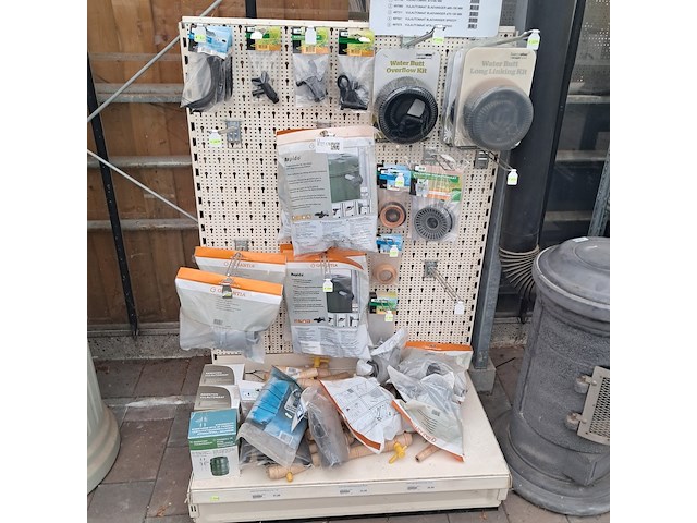 Assortiment regenton toebehoren o.a. harcostar - afbeelding 8 van  30