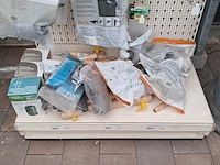 Assortiment regenton toebehoren o.a. harcostar - afbeelding 10 van  30