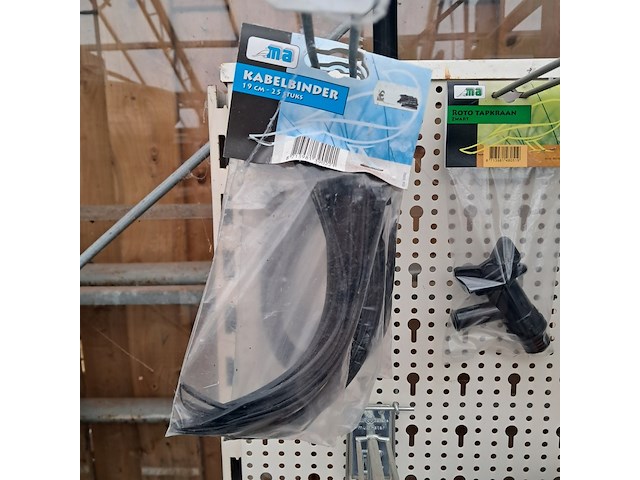 Assortiment regenton toebehoren o.a. harcostar - afbeelding 11 van  30