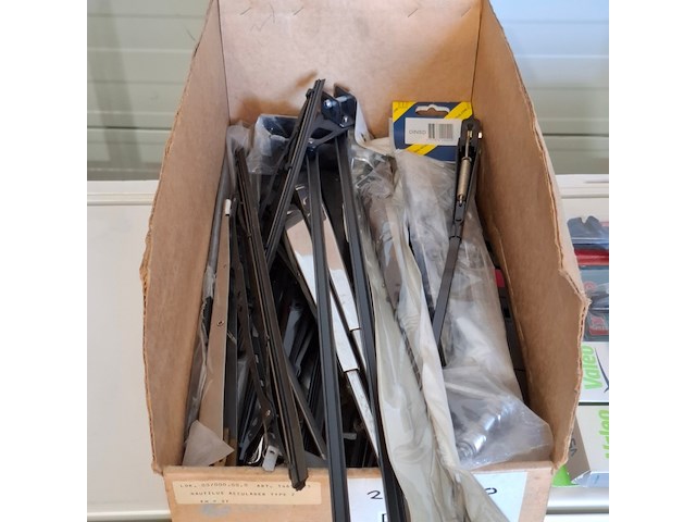 Assortiment ruitenwisserarmen en bladen - afbeelding 3 van  11