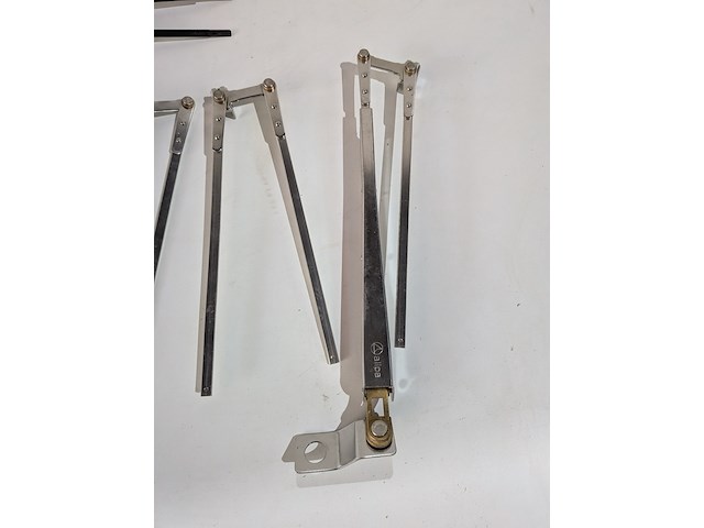 Assortiment ruitewisserarmen en bladen, o.a. roca, vetus, alpa - afbeelding 2 van  14