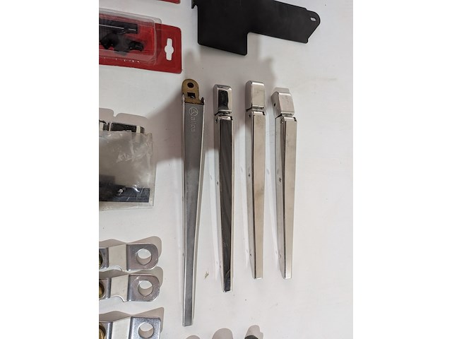 Assortiment ruitewisserarmen en bladen, o.a. roca, vetus, alpa - afbeelding 4 van  14