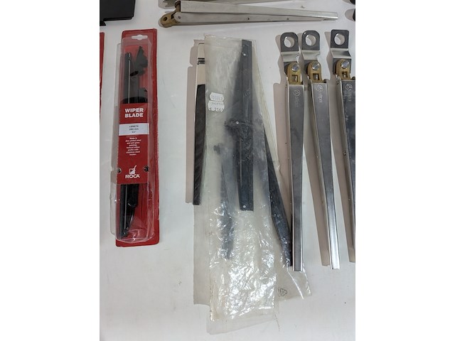 Assortiment ruitewisserarmen en bladen, o.a. roca, vetus, alpa - afbeelding 10 van  14