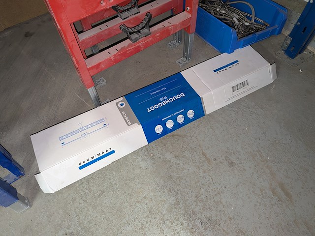 Assortiment sanitair benodigdheden o.a. geberit, tece - afbeelding 5 van  25