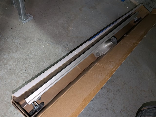 Assortiment sanitair benodigdheden o.a. geberit, tece - afbeelding 7 van  25