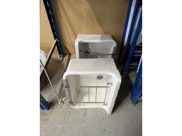 Assortiment sanitair benodigdheden o.a. geberit, tece - afbeelding 21 van  25