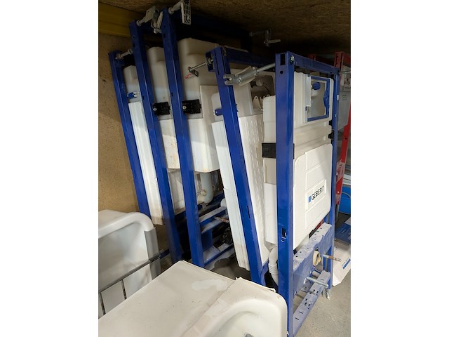 Assortiment sanitair benodigdheden o.a. geberit, tece - afbeelding 25 van  25
