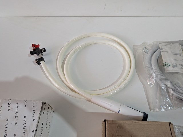 Assortiment sanitair benodigdheden - afbeelding 9 van  30