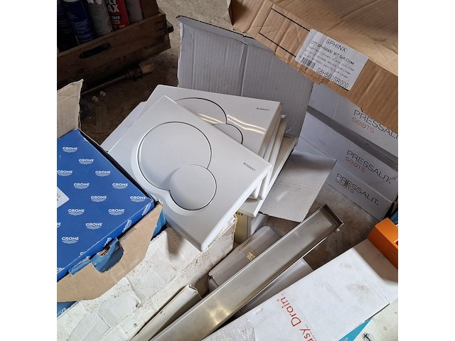 Assortiment sanitair toebehoren, o.a. grohe - afbeelding 6 van  21
