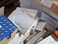 Assortiment sanitair toebehoren, o.a. grohe - afbeelding 6 van  21