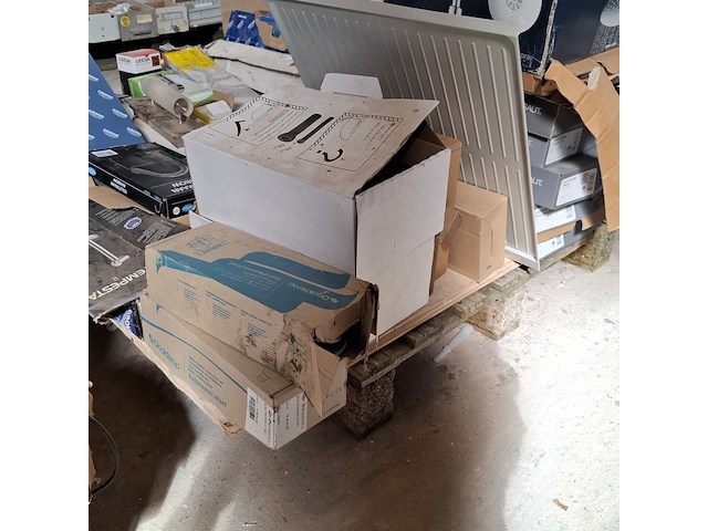 Assortiment sanitair toebehoren, o.a. grohe - afbeelding 7 van  21