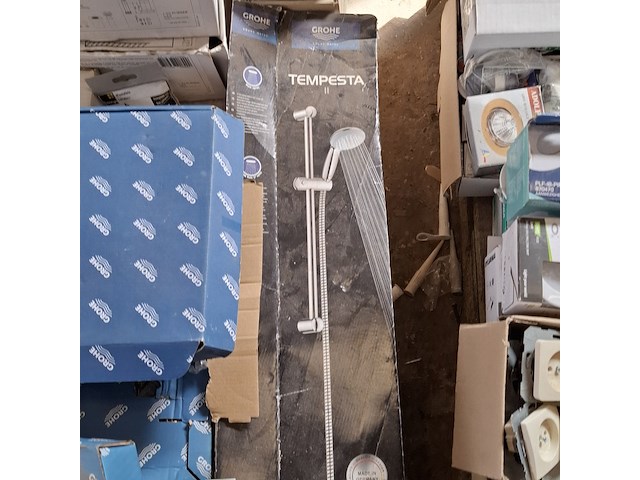 Assortiment sanitair toebehoren, o.a. grohe - afbeelding 16 van  21