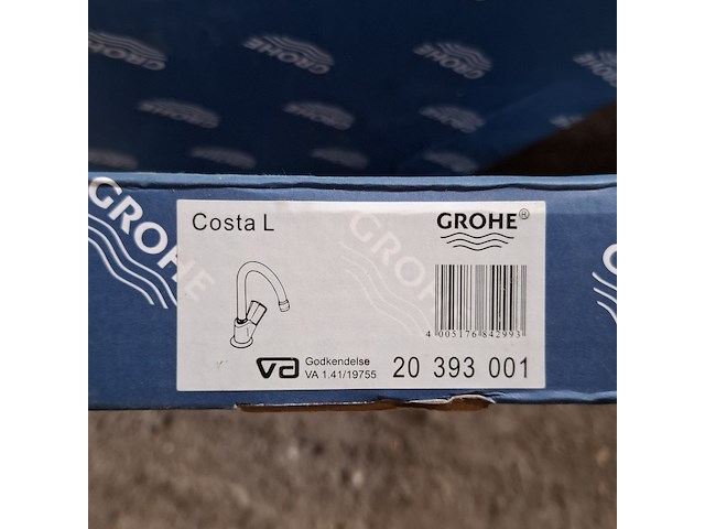 Assortiment sanitair toebehoren, o.a. grohe - afbeelding 19 van  21