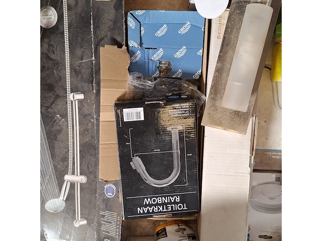 Assortiment sanitair toebehoren, o.a. grohe - afbeelding 21 van  21