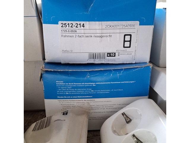 Assortiment schakelmateriaal o.a. busch en jaeger, berker - afbeelding 7 van  17