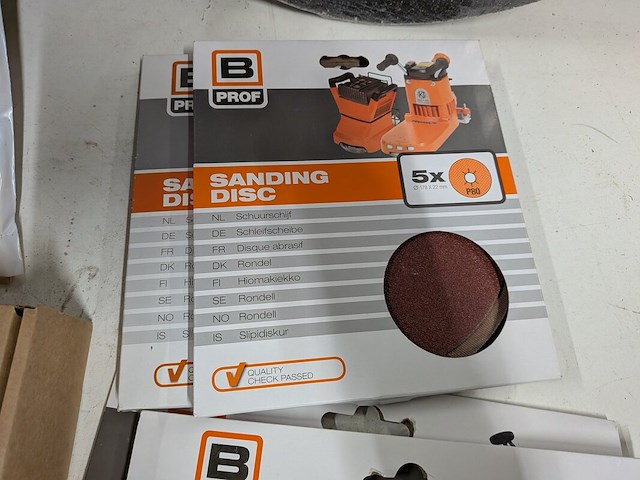 Assortiment schuurschijven, doekensetten en dustbags, o.a. b-prof, kärcher - afbeelding 5 van  17