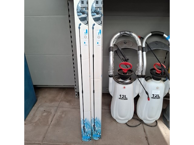 Assortiment spuiten o.a. talen tools, hozelock - afbeelding 7 van  10