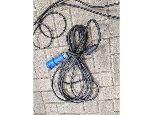 Assortiment stekkers met kabels - afbeelding 7 van  8