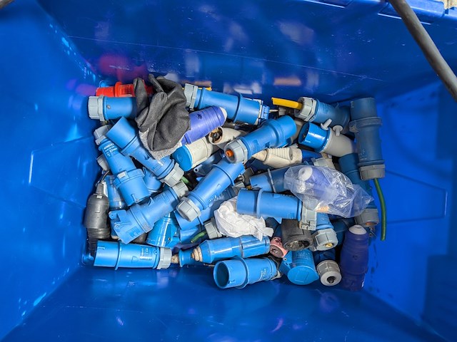Assortiment stekkers met kabels - afbeelding 8 van  8