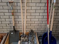 Assortiment tuinbenodigdheden - afbeelding 6 van  12