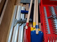 Assortiment tuinbenodigdheden - afbeelding 9 van  12