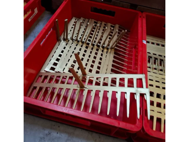 Assortiment tuinbenodigdheden - afbeelding 11 van  12