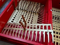 Assortiment tuinbenodigdheden - afbeelding 11 van  12