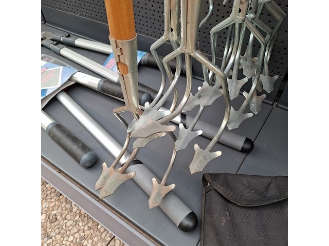Assortiment tuingereedschap o.a. talen tools - afbeelding 5 van  13