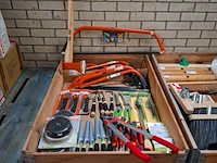 Assortiment tuingereedschap
