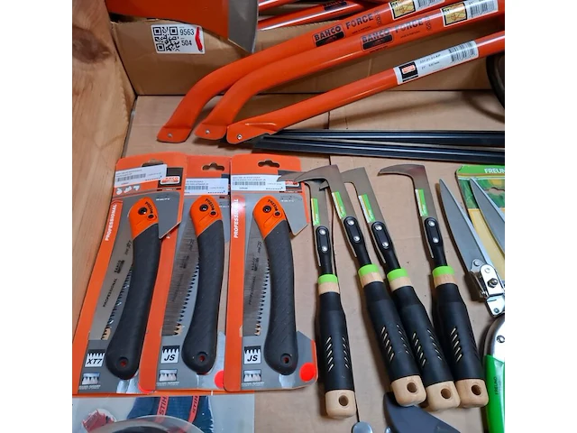 Assortiment tuingereedschap - afbeelding 8 van  12