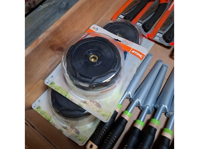 Assortiment tuingereedschap - afbeelding 10 van  12