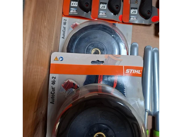 Assortiment tuingereedschap - afbeelding 11 van  12